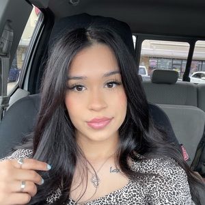 Meet your Posher, Aneca